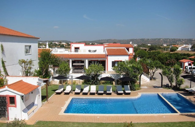 Casa da Horta 2 bedroom apartament. garden, family, children