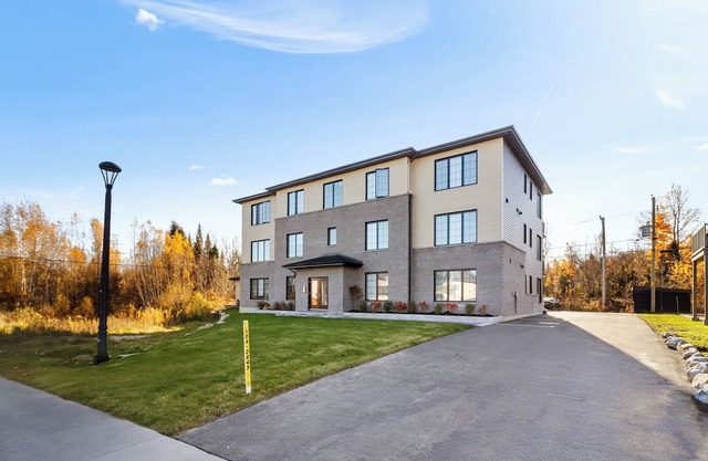 Dream Home Retreat - Condo in Mirabel