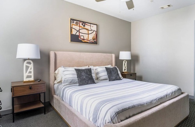 TheNine 2BD 3 - Two Bedroom Apartment, Sleeps 4