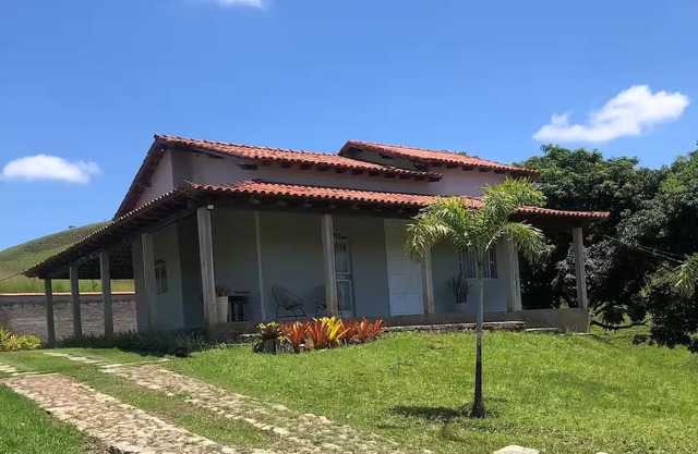 House in Paraíba do Sul, on BR 393