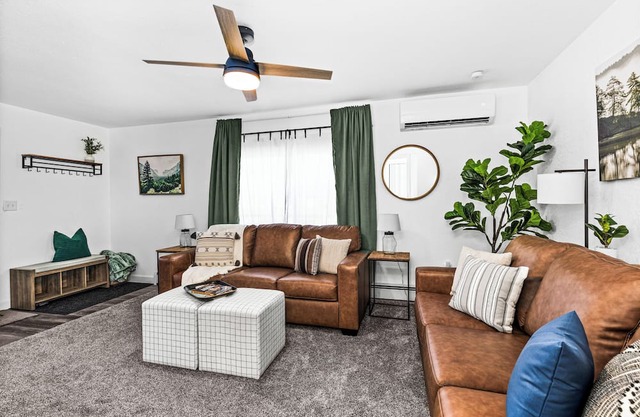 The Sly Fox-Renovated 2 Bdrm/1 Bath Dog-Friendly-Walkable to Brewery/Lake/Food