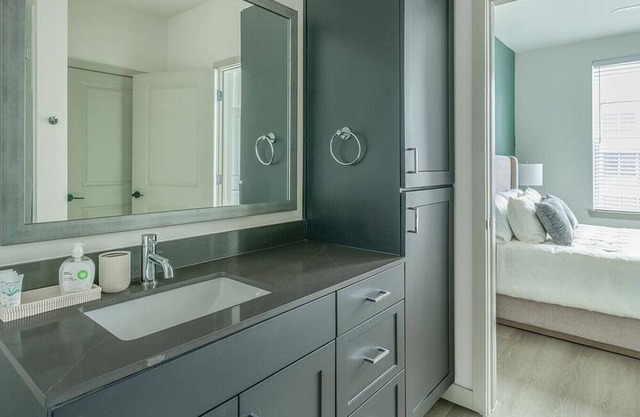 Landing at The Standard on the River - 1 Bedroom in Northside