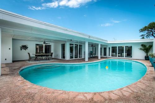 Sail Away Your Coastal Pool Oasis