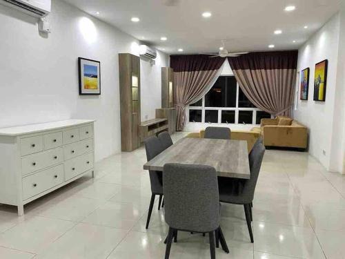 Eastlake Residence @ Seri kembangan