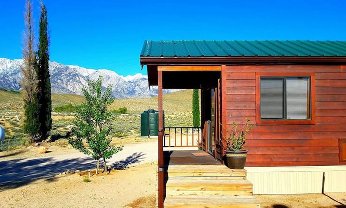 Lone Pine Cabin | Lone Pine Cabin