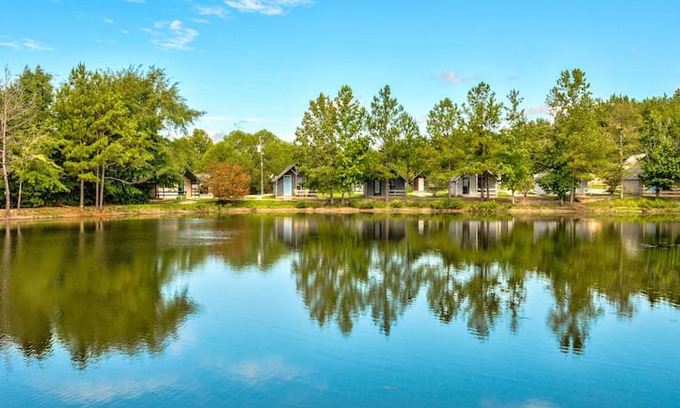 Phenix City Cabin | Lake Front Comfy Cabin, just minutes from downtown