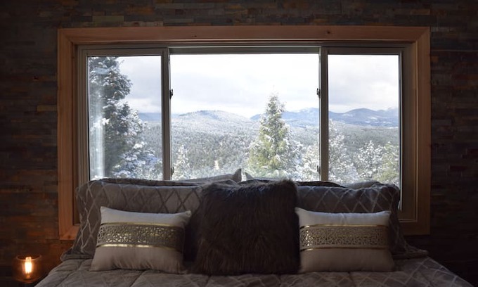 Pine House | Mtn Cabin Tiny House with Epic View! 420 friendly!
