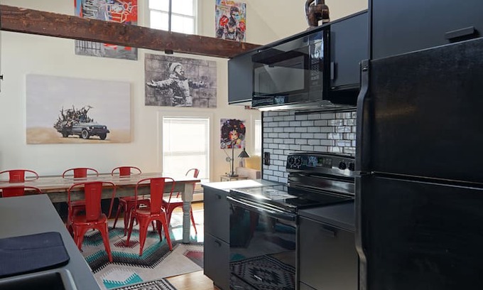 Keene Apartment | The Phineas Handerson: The Carriage House Loft