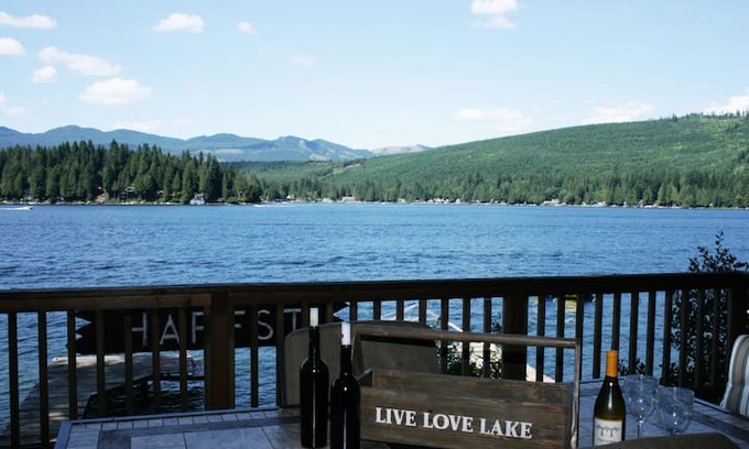 Lake Cavanaugh Cabin | Peaceful Rustic cabin on Lake Cavanaugh!