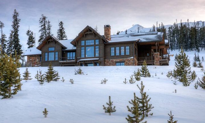 Big Sky House | Valhalla A-LOT like Heaven -Ski in/out Luxury Home
