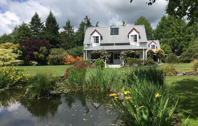 Bay of Plenty Region House | White Gables Retreat - peace and tranquility