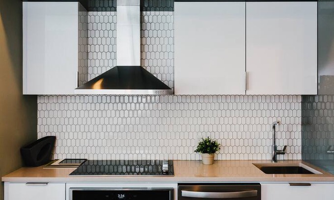 Winnipeg Apartment | LXTX Modern Luxury Suite - (2 Parking Spots)