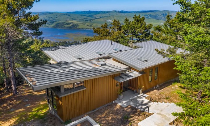Point Reyes Station House | Inverness-Serene Huckleberry Hill with a View