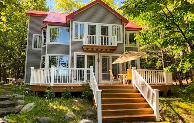 Cross Village House | Cranmer Hearth Lakehouse - Northern MI Beachfront