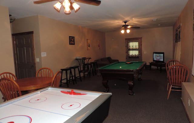 Ellijay Cabin | The Buck Stops Here - Pet friendly Cabin Rental in Ellijay, Georgia with Huge Game Room