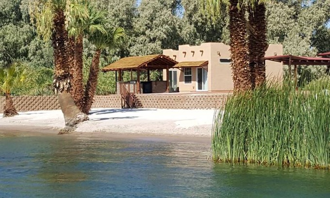 Parker Strip House | Park Strip - Colorado RIVER FRONT ON A SANDY BEACH