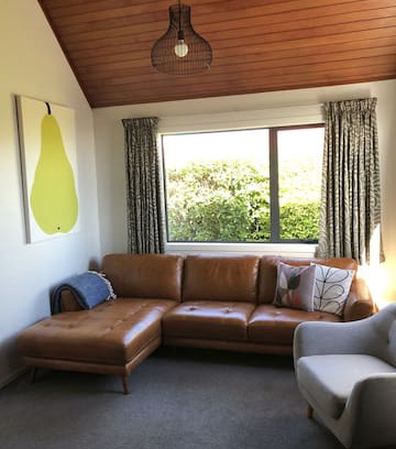 Invercargill House | Cozy Class Act on Anne Street