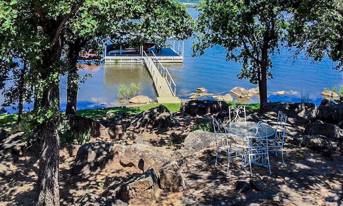 Gordon Cabin | Granny's Cottage on Lake Palo Pinto