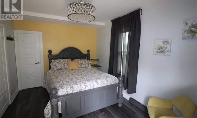Welland Bed & Breakfast | BB's 420 Bed & Breakfast Niagara Cannabis Friendly