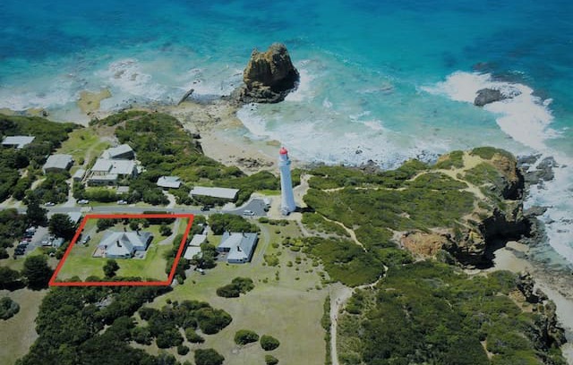 Surf Coast Cabin | The Lighthouse Cottage, Aireys Inlet