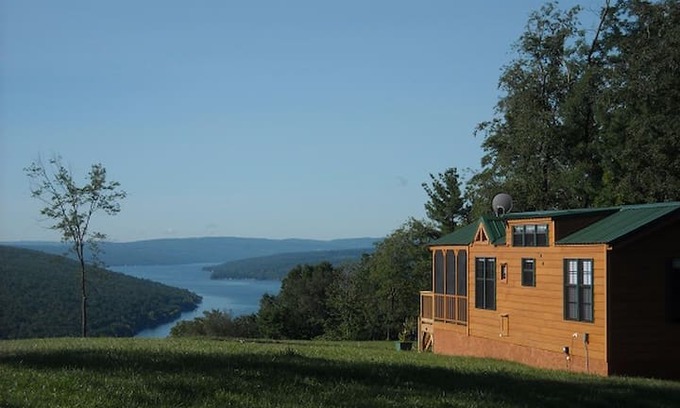 Bluff Point Cabin | Bluff Point of View Cabin Rentals, The Keuka
