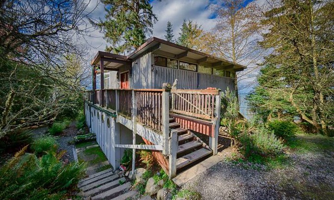 Eastsound House | Seal Point Cottage with Ocean View