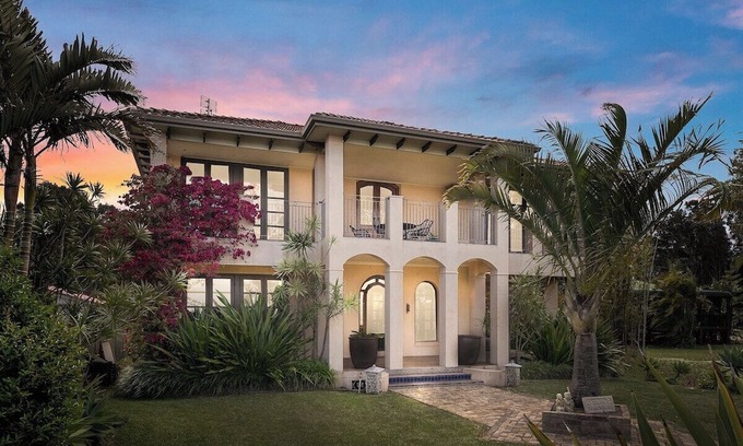 Swan Bay House | Casa Pacifica - A trip to Spain, 2 Hours From Sydney. Luxury Waterfront Villa, Escape, Relax, Reset.
