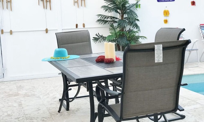 Tierras Nuevas Poniente House | Summer Vacation Puerto Rico with pool 1st FL.