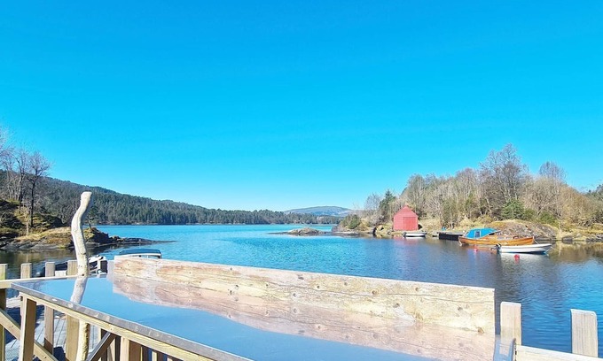 Lonevag House | 5 person holiday home in LONEVÅG