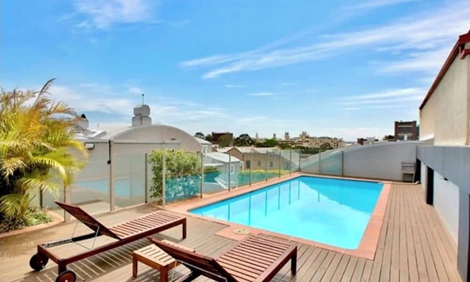 Chippendale Apartment | City Centre: Spacious 1BR Apartment w/Amenities