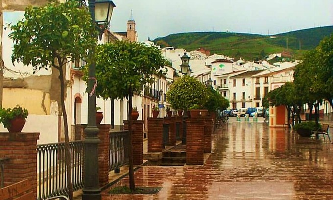 Ardales Ski Chalet | Homerez - Beautiful chalet for 7 ppl. with shared pool at Ardales