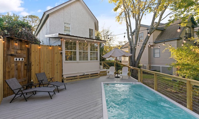 King City House | Village Walk - 3 bedrooms, 2 1/2 bathrooms located next to the Village