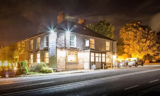 Redhill Hotel | Darlington Arms
