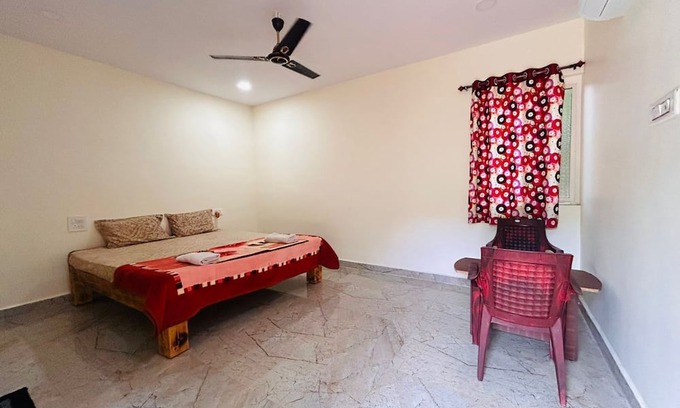 Kamalapur Hotel | Whispering Rocks Jungle Resort