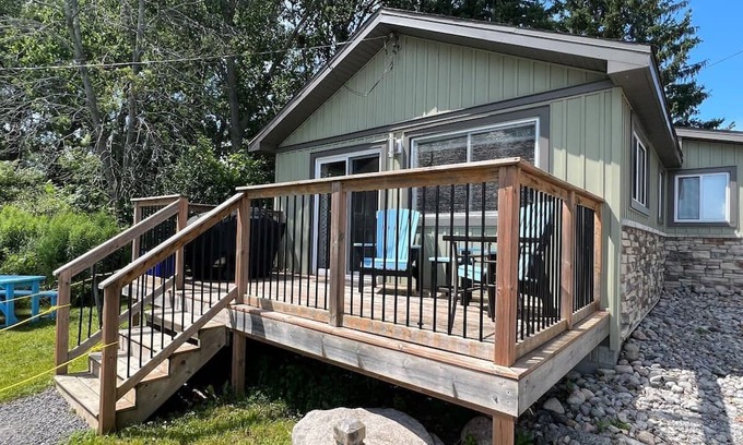 Bloomfield House | The Wellington: Waterview Couple's Getaway