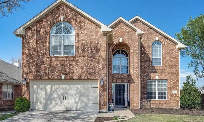McKinney House | Spacious 5BR McKinney home. Great for all occasions! WiFi, AC