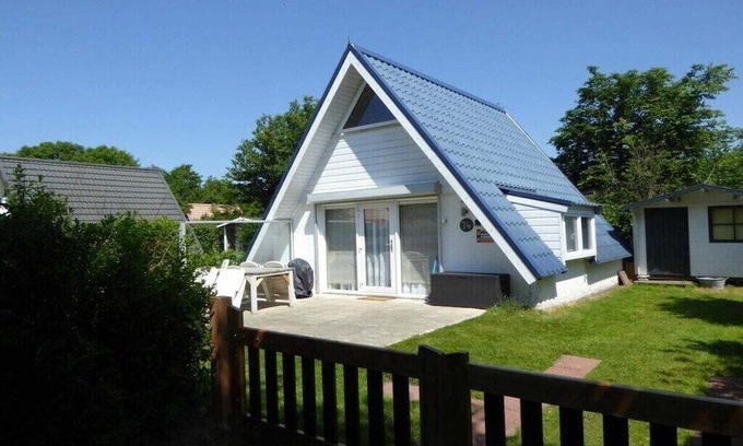 Groote Keeten Boat Rental | SP 4 Comfortable holiday residence