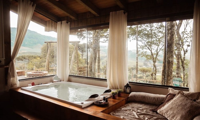 Rancho Queimado Ski Chalet | Chalé Caminho do Sol - 2 - Com Jacuzzi e Lareira