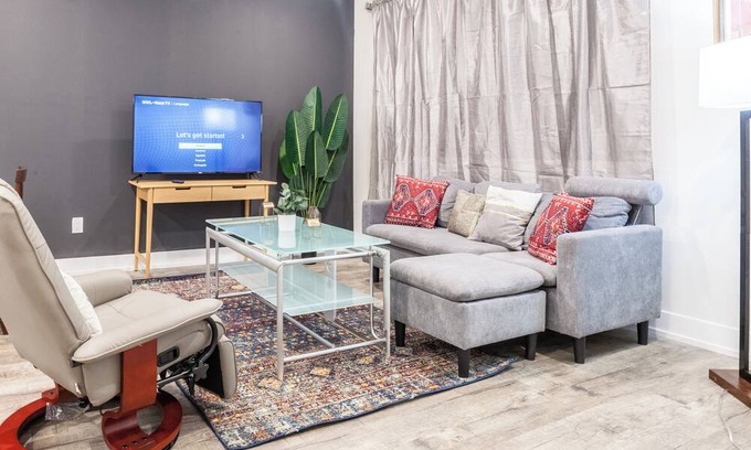 North Philadelphia East Apartment | Philly 1829 E - 4BD Apt 2