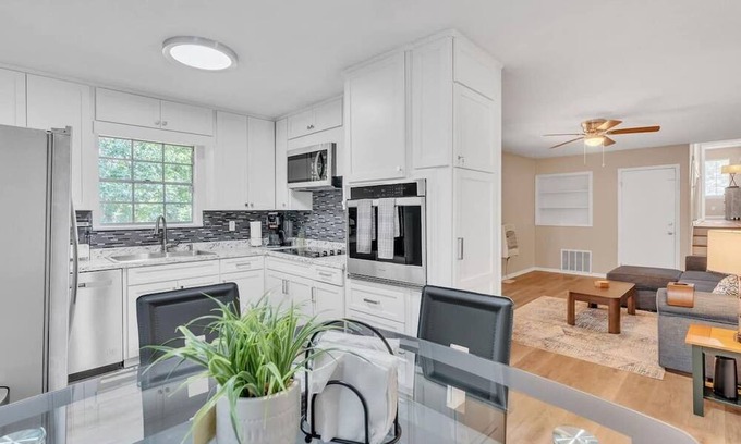 New Castle House | NEW LISTING! Monterey Retreat (3-Bedroom Home) by RedAwning