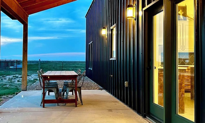 Dawn House | Modern Ranch Retreat, 4bedroom/2.5 baths, horse barn, turnouts & arena