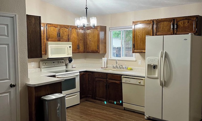 Grand Junction House | Charming 3-bedroom house with WiFi, AC in beautiful Grand Junction