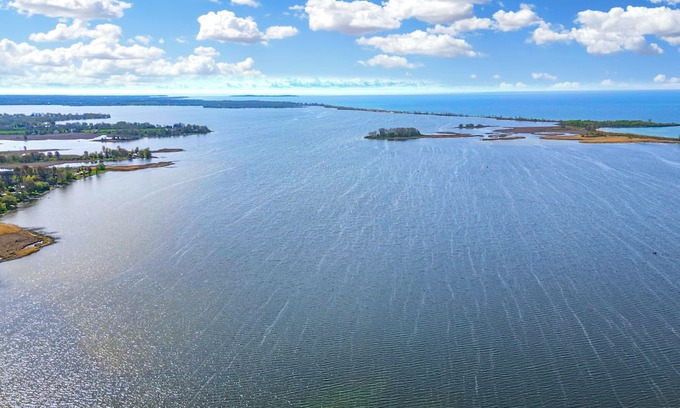 Carrying Place House | LAKEFRONT PARADISE - 6 BEDROOMS HAVEN WITH BREATHTAKING VIEWS!