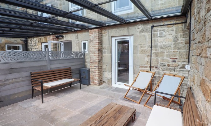 Wark Cottage | CHESTER SUITE, pet friendly, with open fire in Wark