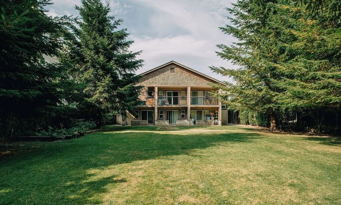 Harrison Hot Springs Condo | Fully Equipped Beach Style Studio