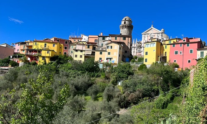 Ortonovo House | Italian Rustico’ close to 5 Terre, beach and Carrara marble mountains.