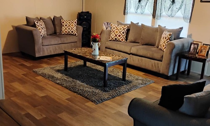 Sandersville House | The Williams Estatenn