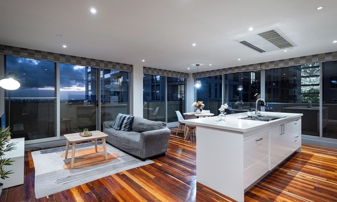 Doncaster Apartment | This apartment is a 2 bedroom(s), 2 bathrooms, located in Doncaster, VIC.