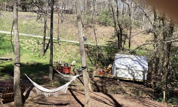 Turtletown RV Rental | Cozy tent with all conveniences of home