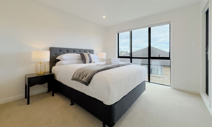 Epsom House | Spacious Townhouse in Epsom School Zone